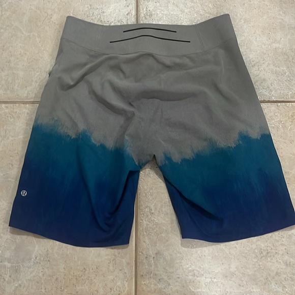 LULU Lemon Board Shorts 9” inseam - Picture 2 of 2